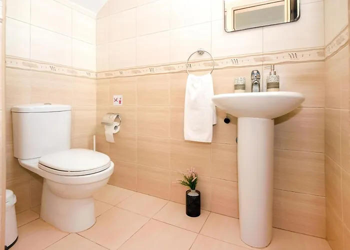 Mandy Willa Protaras